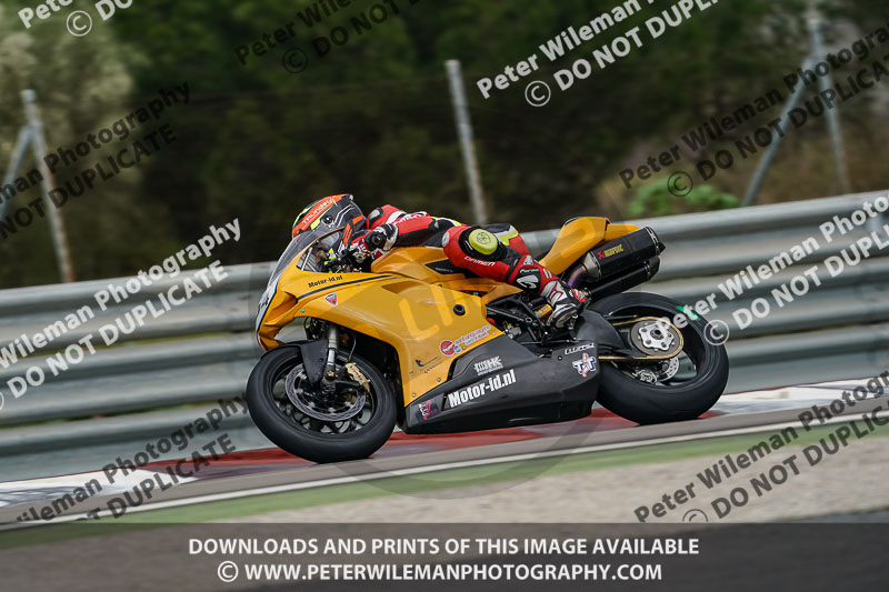 cadwell no limits trackday;cadwell park;cadwell park photographs;cadwell trackday photographs;enduro digital images;event digital images;eventdigitalimages;monteblanco trackday photographs;no limits trackdays;peter wileman photography;racing digital images;trackday digital images;trackday photos